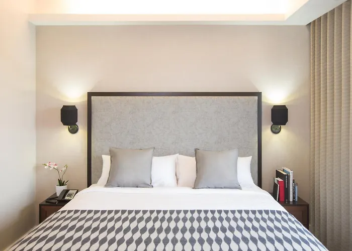 Leon Hotel Les